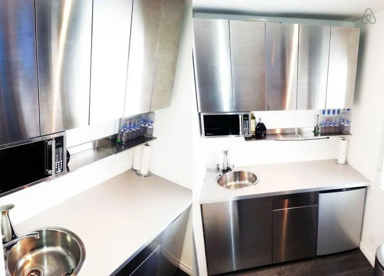Last Minute Downtown Deals . Apartment Toronto Canada