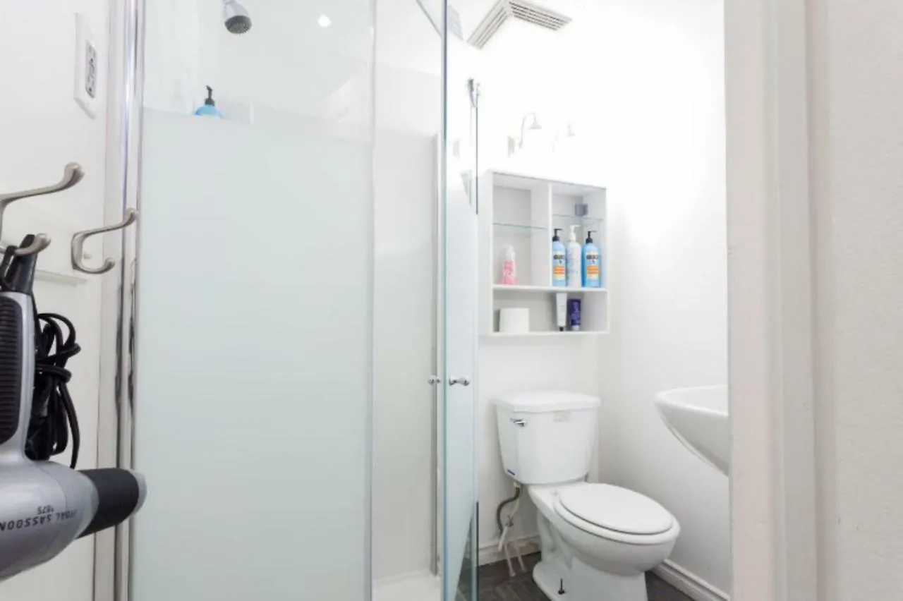 Last Minute Downtown Deals . Appartamento Toronto 0*,  Canada