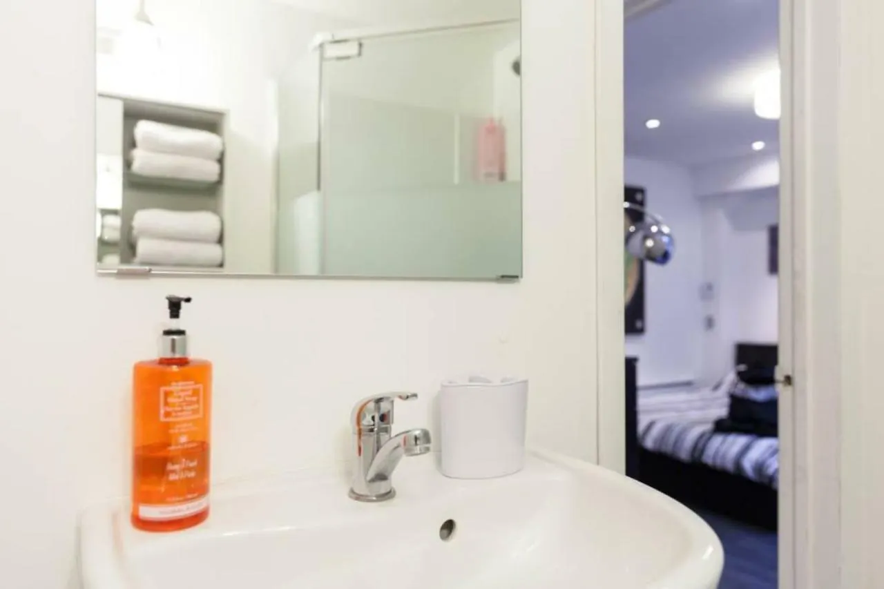 Last Minute Downtown Deals . Appartamento Toronto
